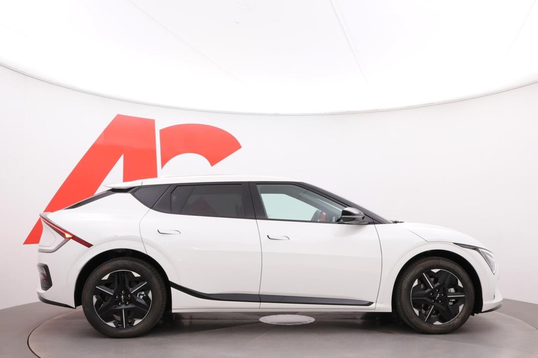 KIA EV4 2026