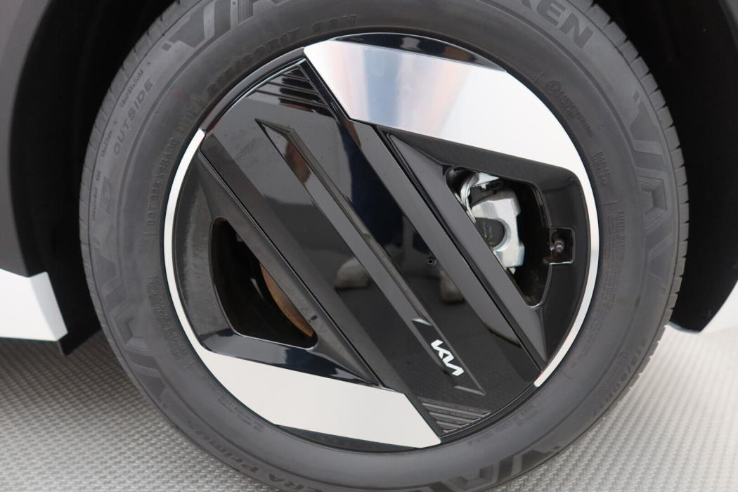 KIA EV4 2026