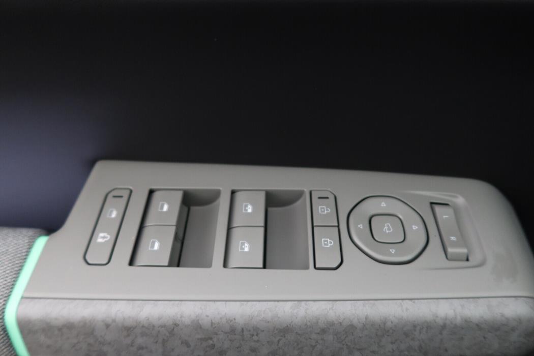KIA EV4 2026