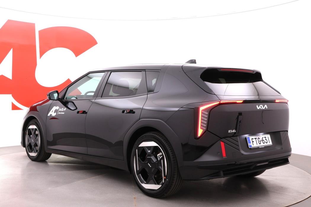 KIA EV4 2026