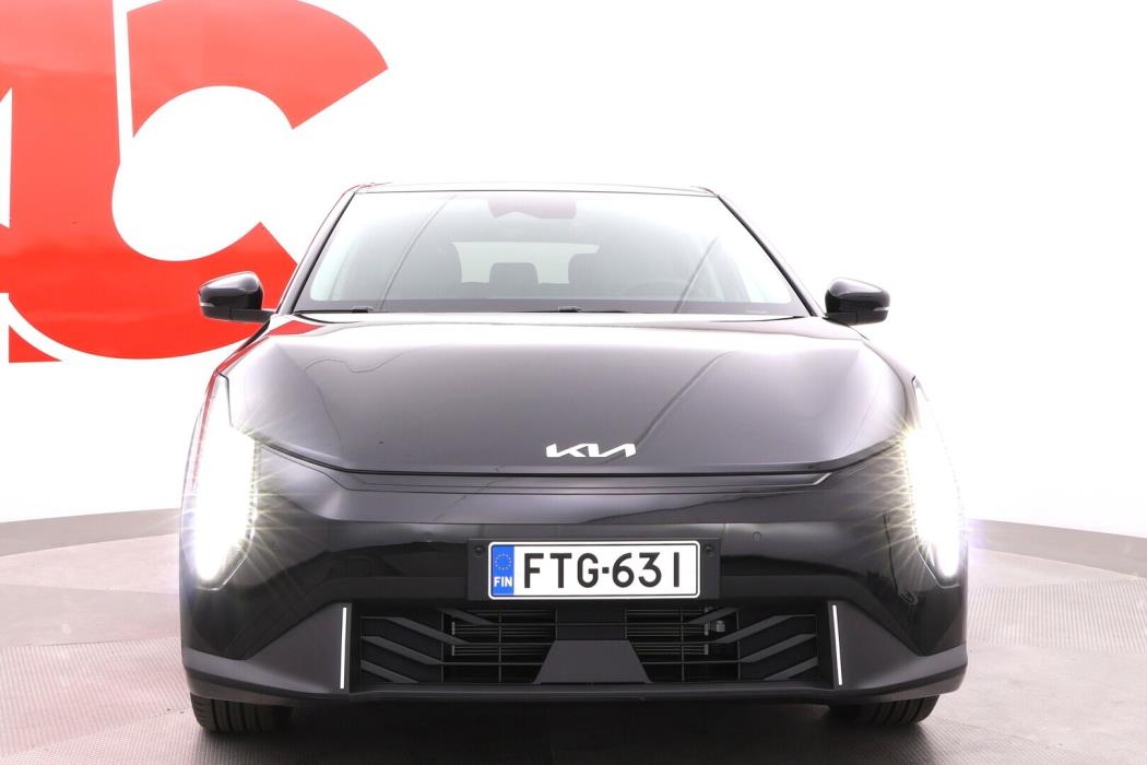 KIA EV4 2026