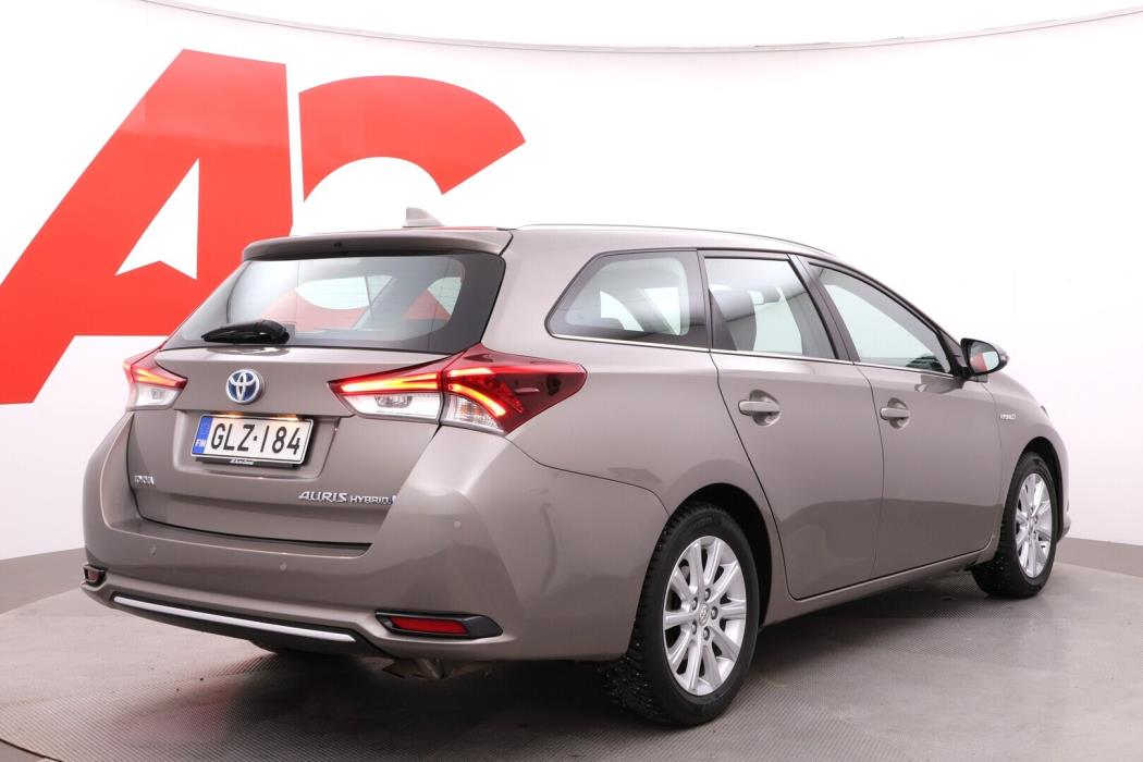 TOYOTA Auris 2016