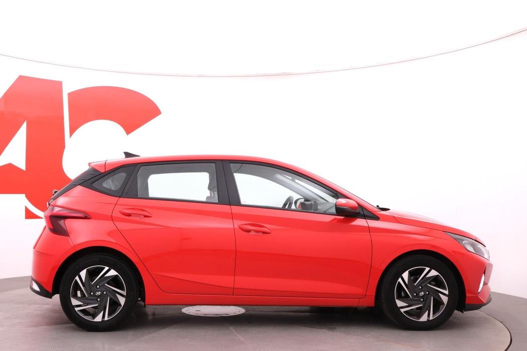 HYUNDAI i20 Hatchback 2021