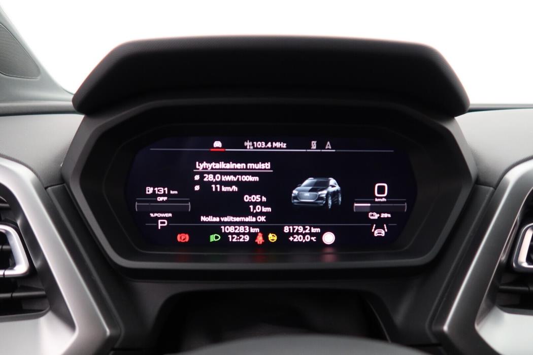 AUDI Q4 e-tron 2021
