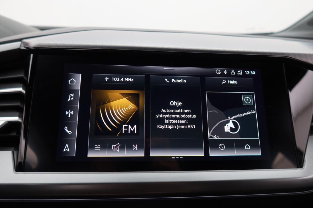 AUDI Q4 e-tron 2021