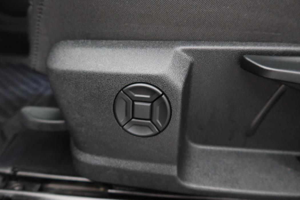 AUDI Q4 e-tron 2021
