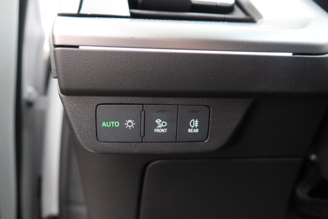 AUDI Q4 e-tron 2021