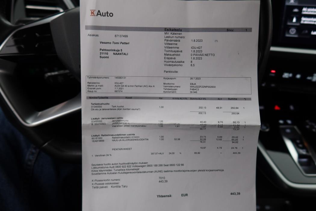 AUDI Q4 e-tron 2021