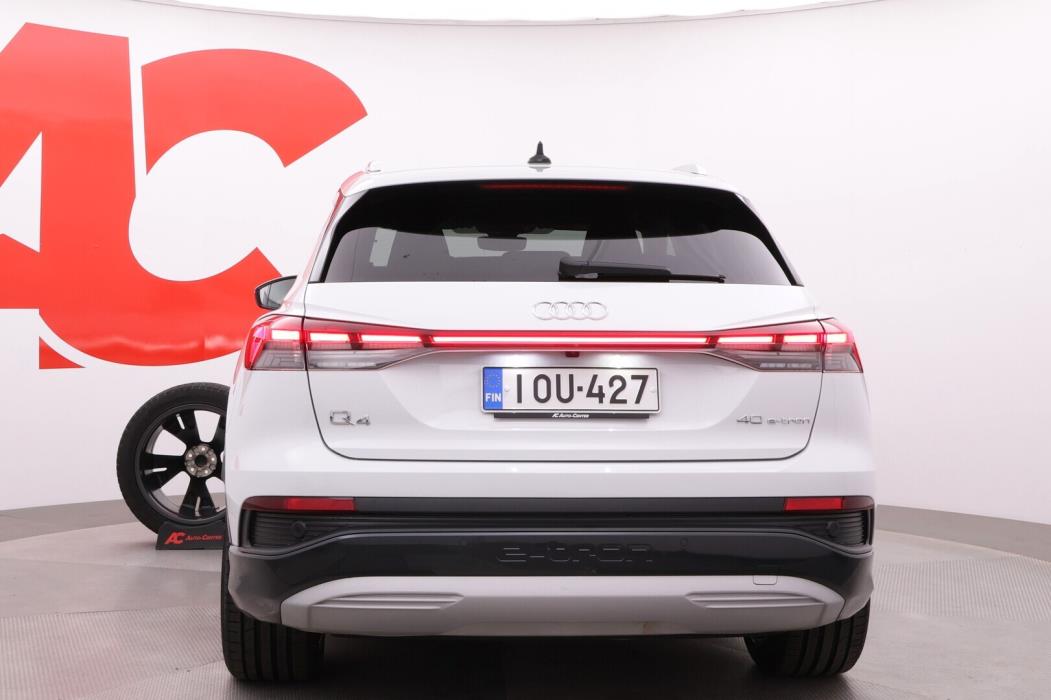 AUDI Q4 e-tron 2021