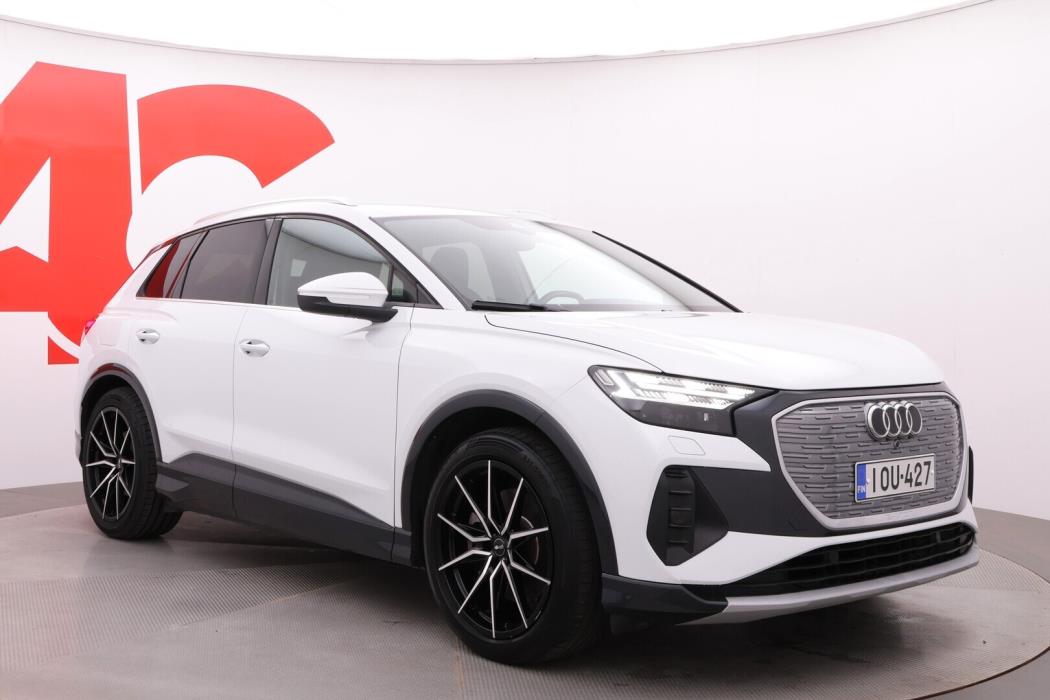 AUDI Q4 e-tron 2021