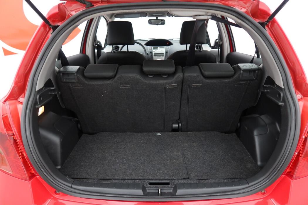 TOYOTA Yaris 2008