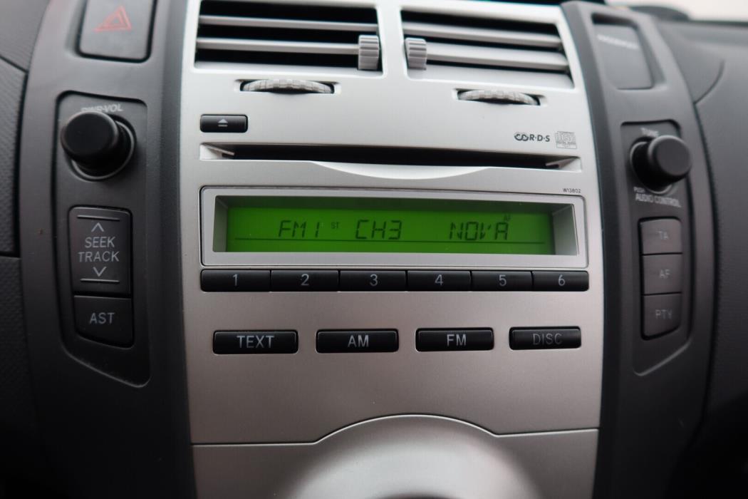 TOYOTA Yaris 2008