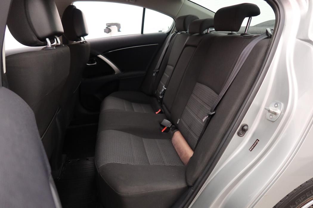 TOYOTA Avensis 2013