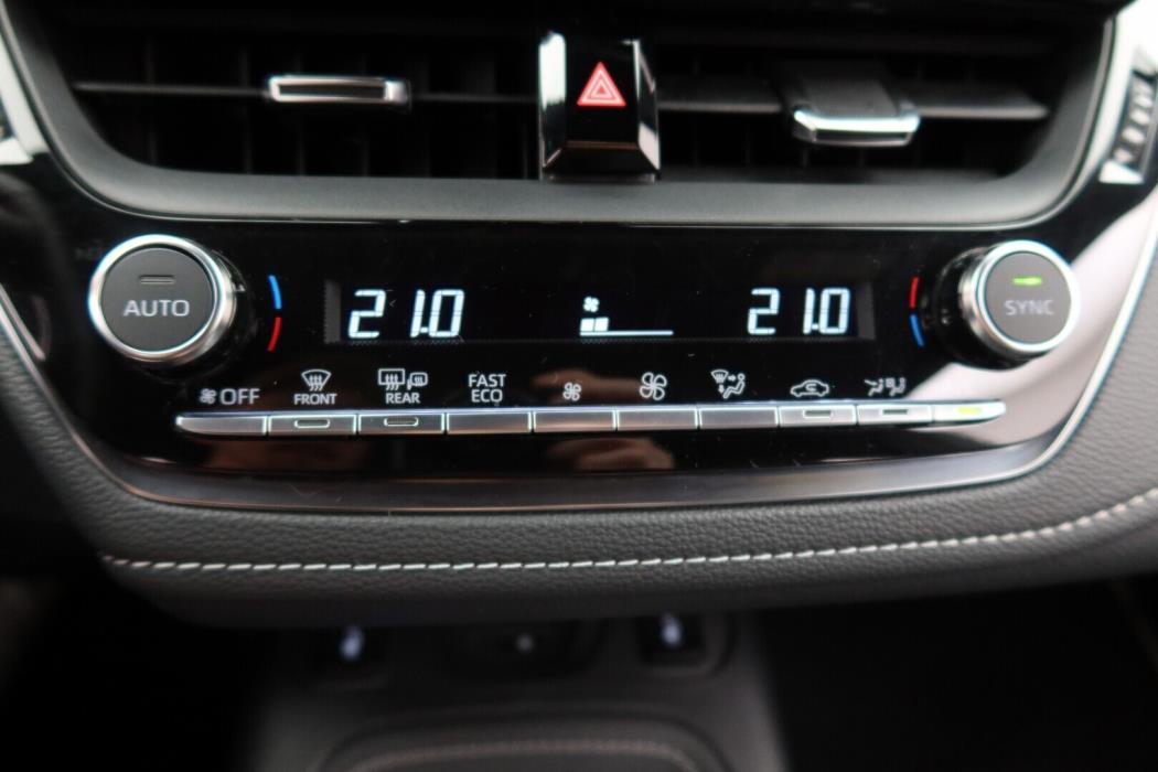 TOYOTA Corolla 2023