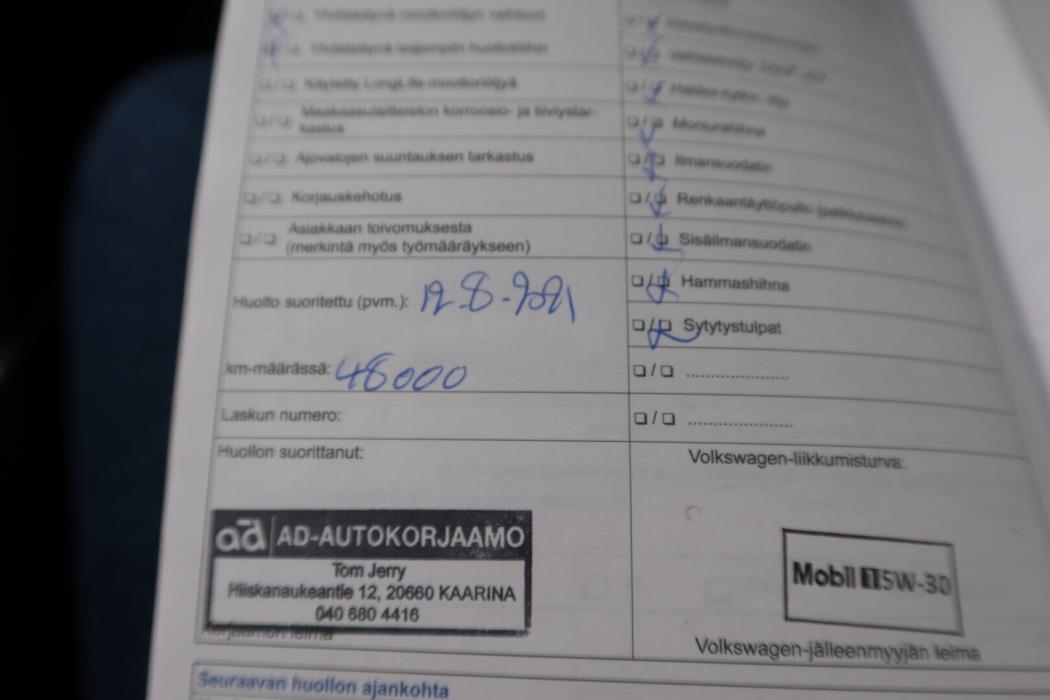 VOLKSWAGEN Touran 2016
