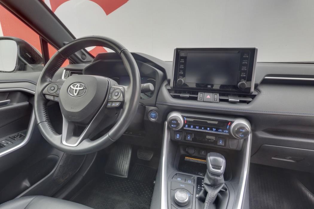 TOYOTA RAV4 2021