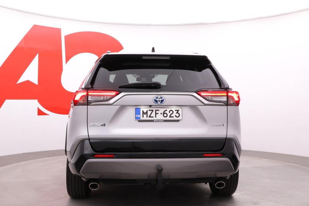 TOYOTA RAV4 2021