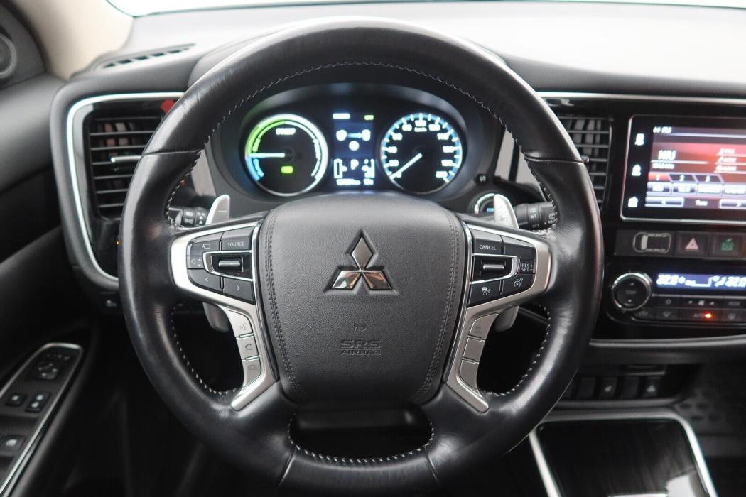 MITSUBISHI Outlander PHEV 2018