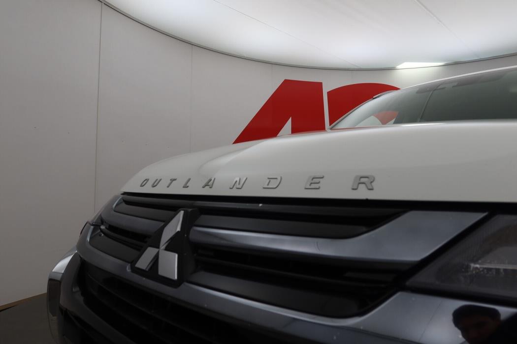 MITSUBISHI Outlander PHEV 2018