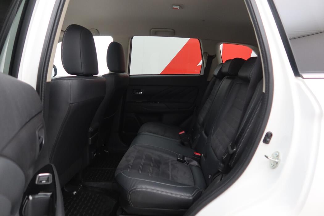 MITSUBISHI Outlander PHEV 2018