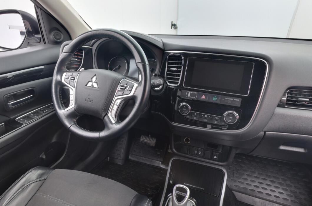 MITSUBISHI Outlander PHEV 2018