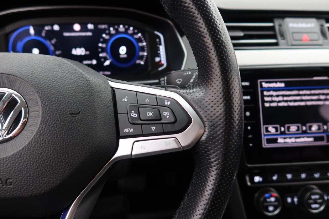 VOLKSWAGEN Passat 2019