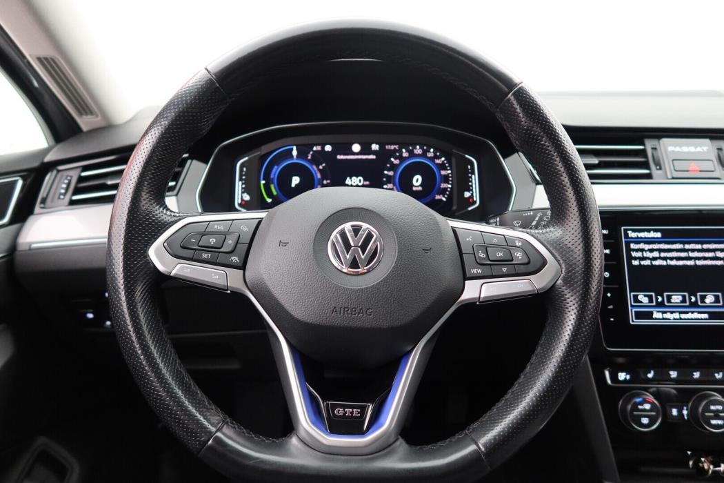 VOLKSWAGEN Passat 2019
