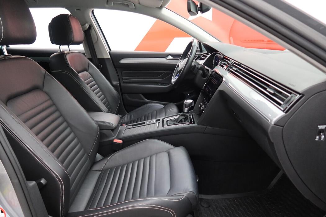 VOLKSWAGEN Passat 2019