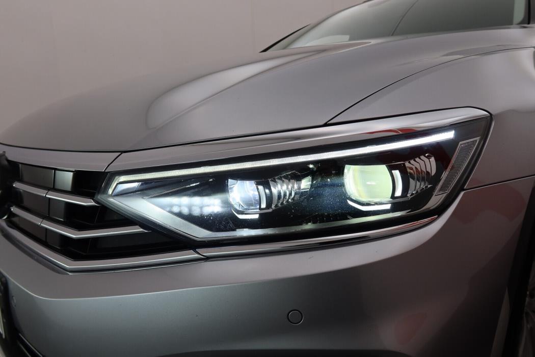 VOLKSWAGEN Passat 2019