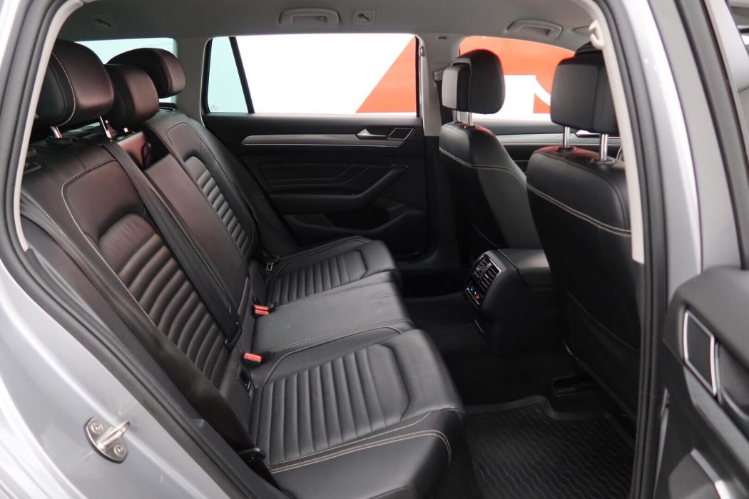 VOLKSWAGEN Passat 2019