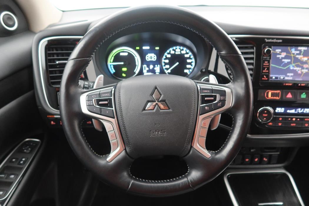 MITSUBISHI Outlander PHEV 2018