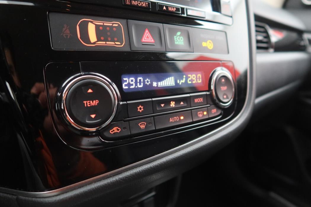 MITSUBISHI Outlander PHEV 2018