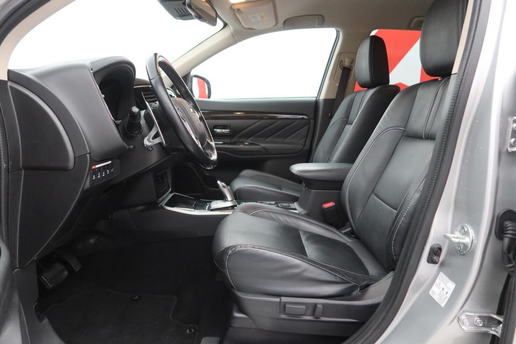 MITSUBISHI Outlander PHEV 2018