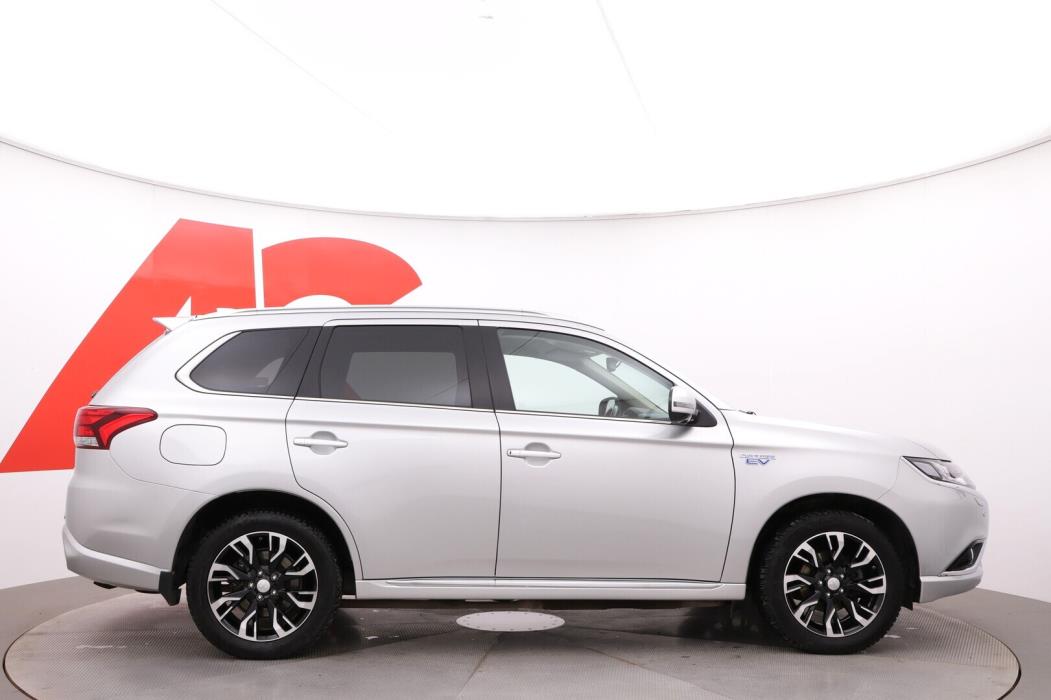 MITSUBISHI Outlander PHEV 2018