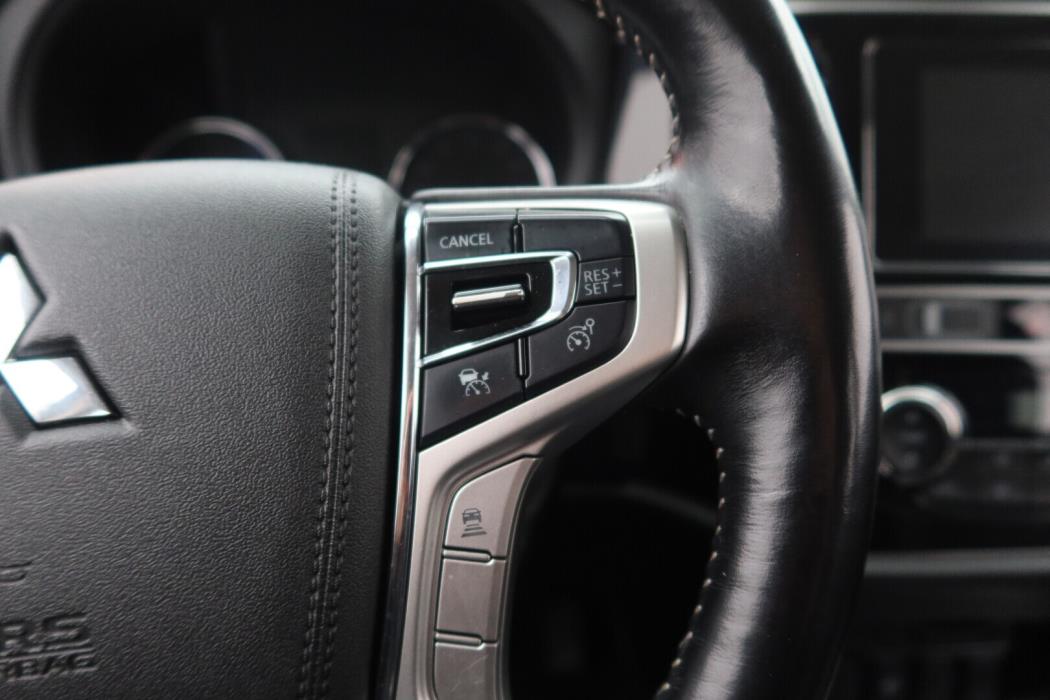 MITSUBISHI Outlander PHEV 2019