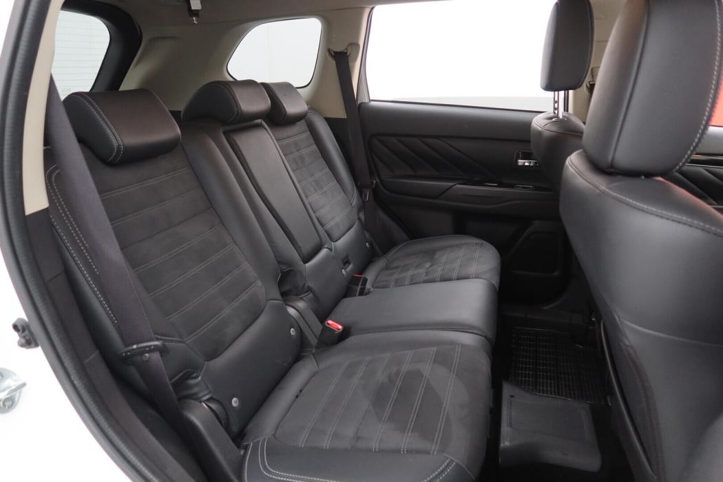 MITSUBISHI Outlander PHEV 2019