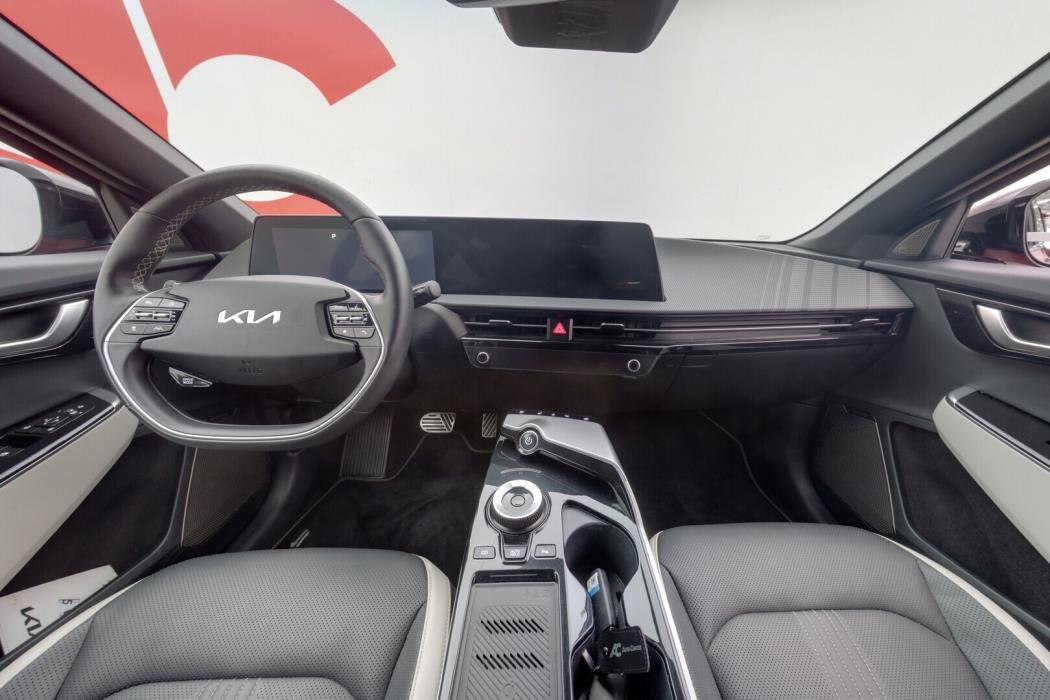 KIA EV6 2024