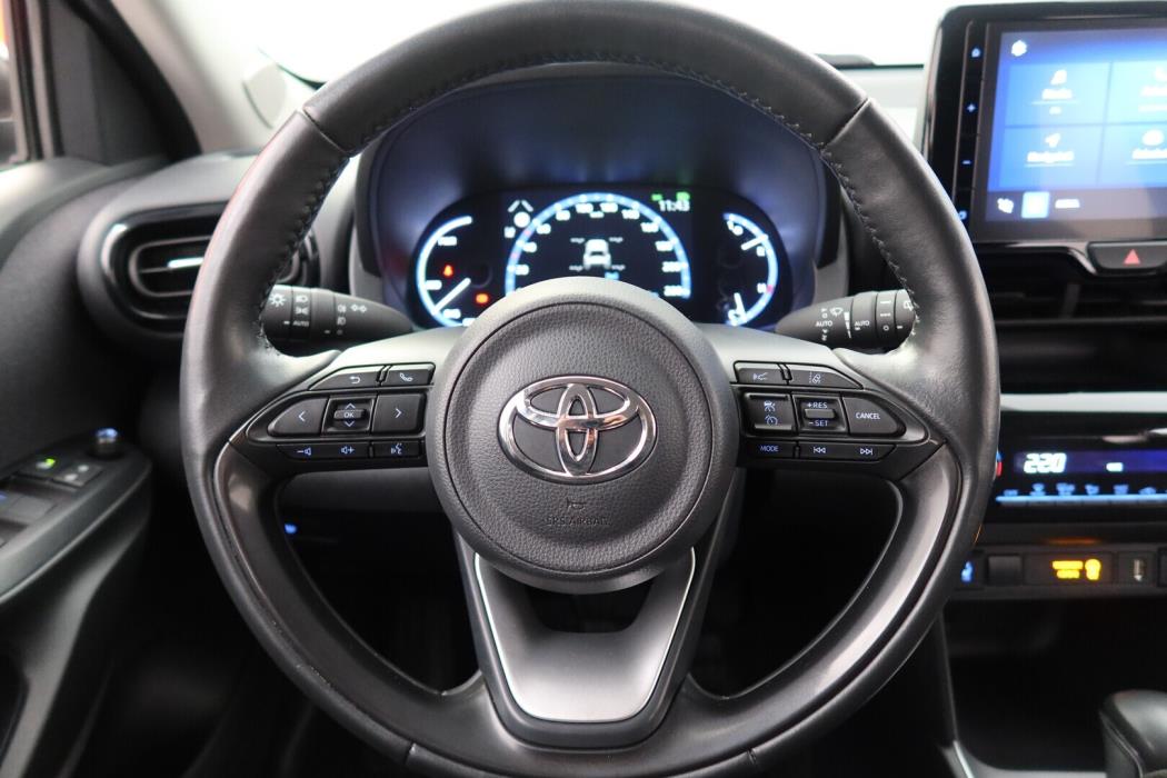 TOYOTA Yaris Cross 2024