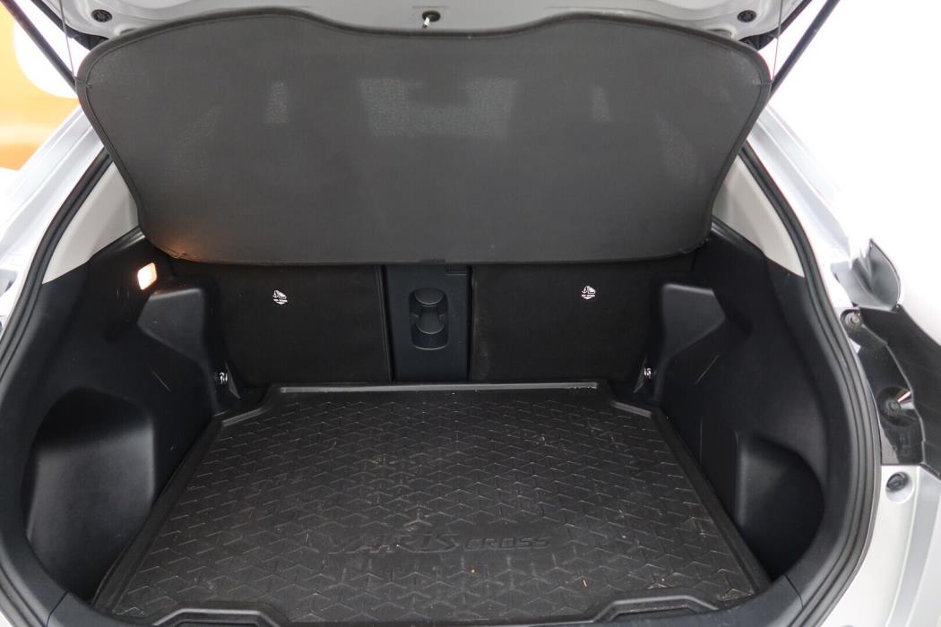 TOYOTA Yaris Cross 2024