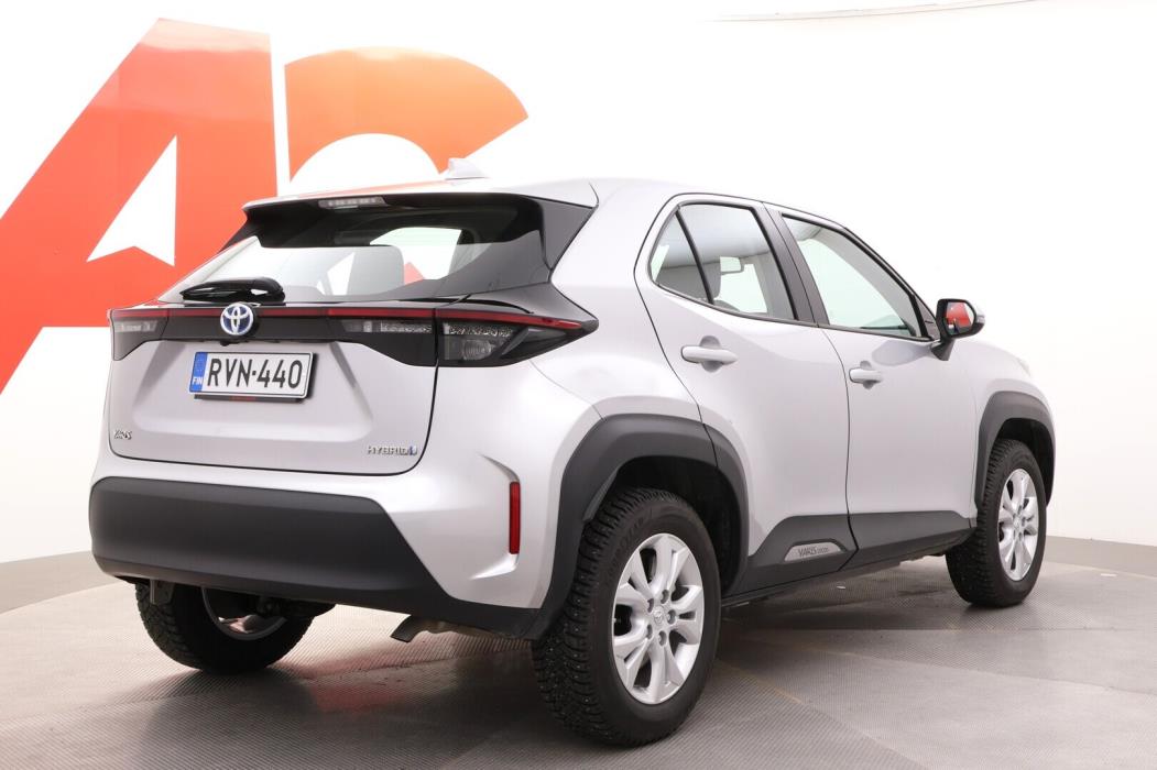 TOYOTA Yaris Cross 2024