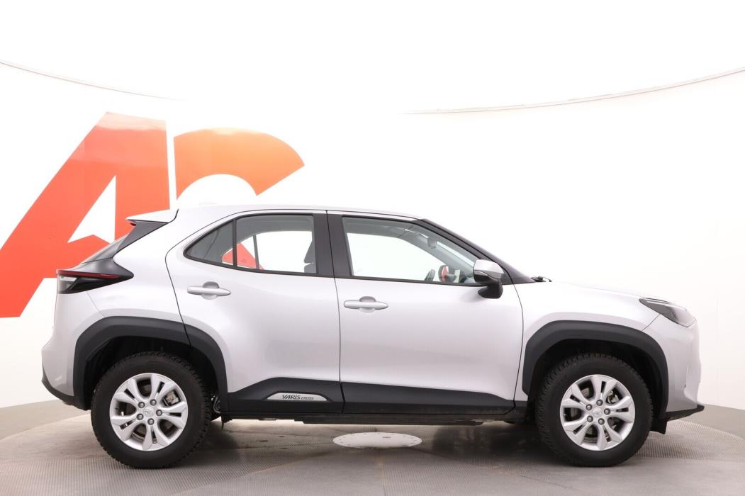 TOYOTA Yaris Cross 2024