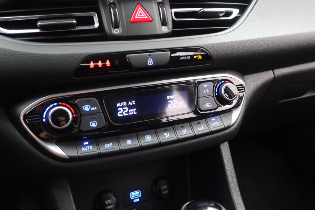 HYUNDAI i30 Hatchback 2022