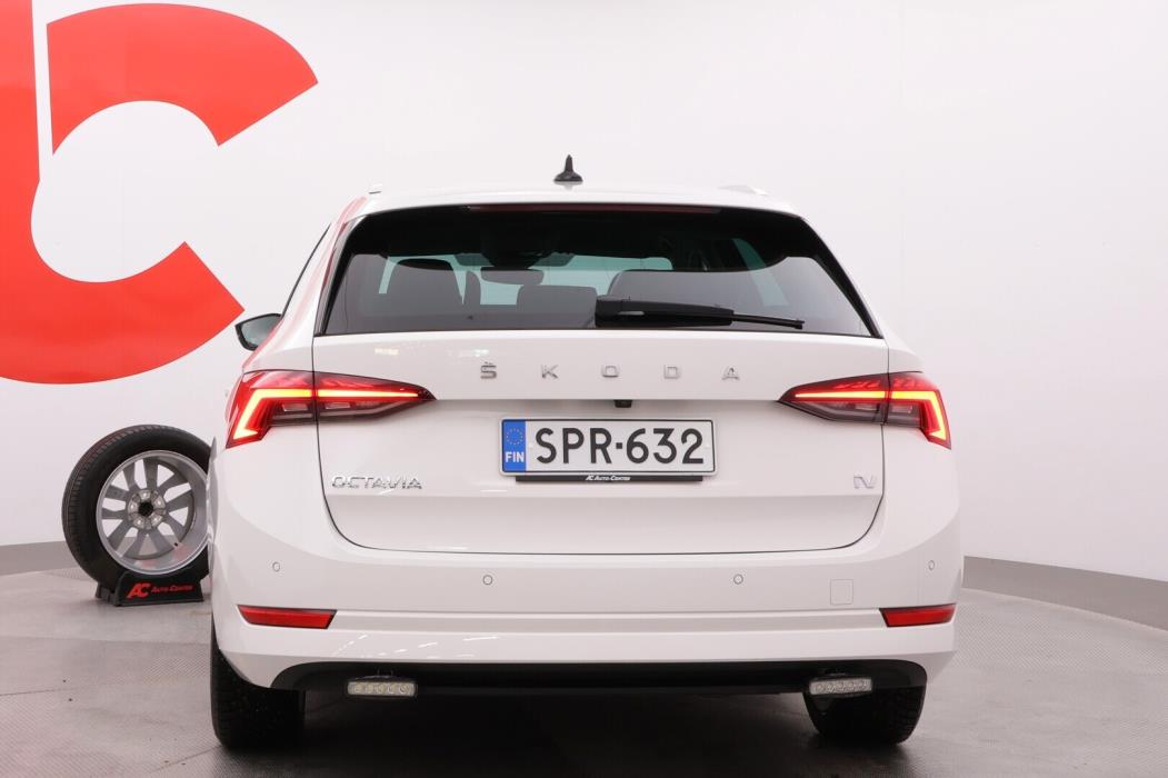 SKODA Octavia 2024
