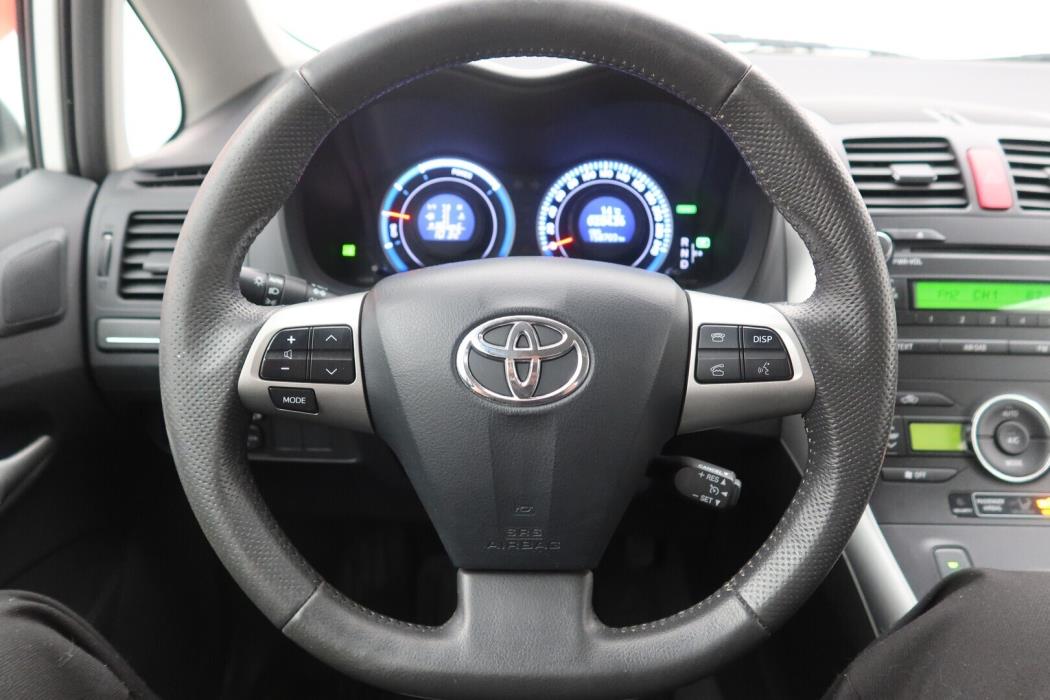 TOYOTA Auris 2010