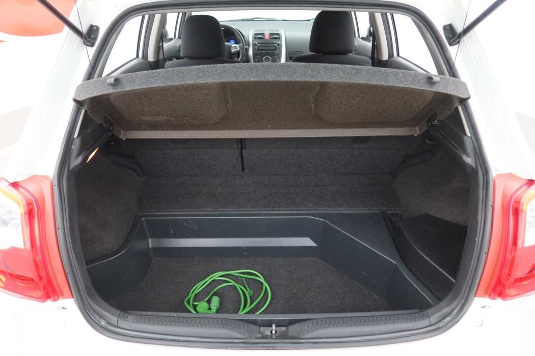 TOYOTA Auris 2010