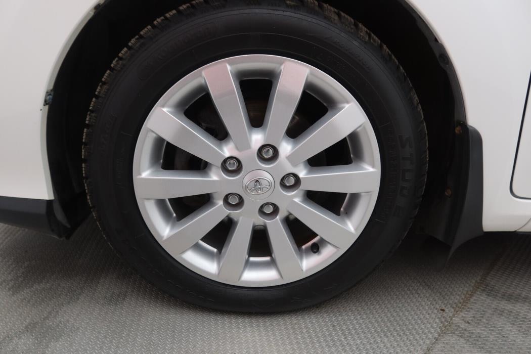 TOYOTA Auris 2010