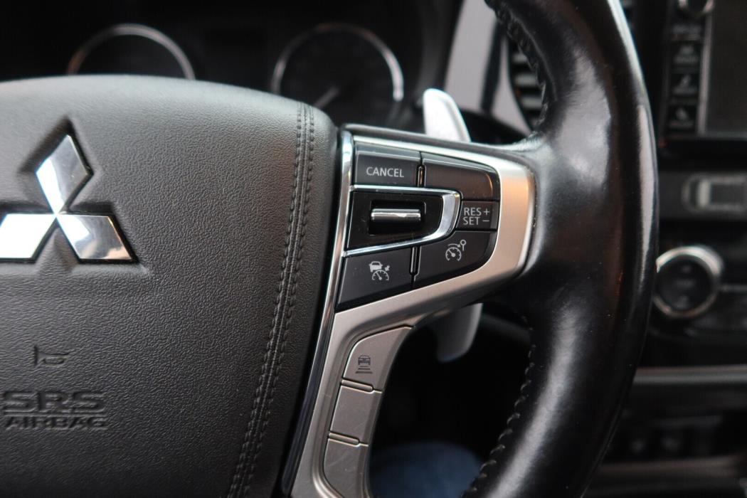 MITSUBISHI Outlander PHEV 2018
