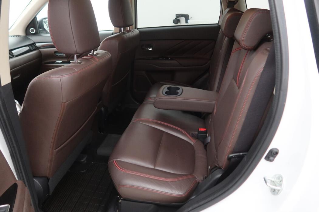 MITSUBISHI Outlander PHEV 2018