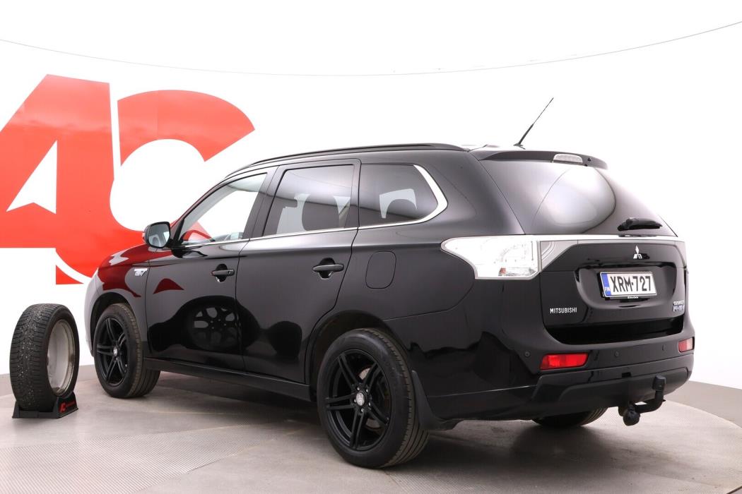 MITSUBISHI Outlander PHEV 2014