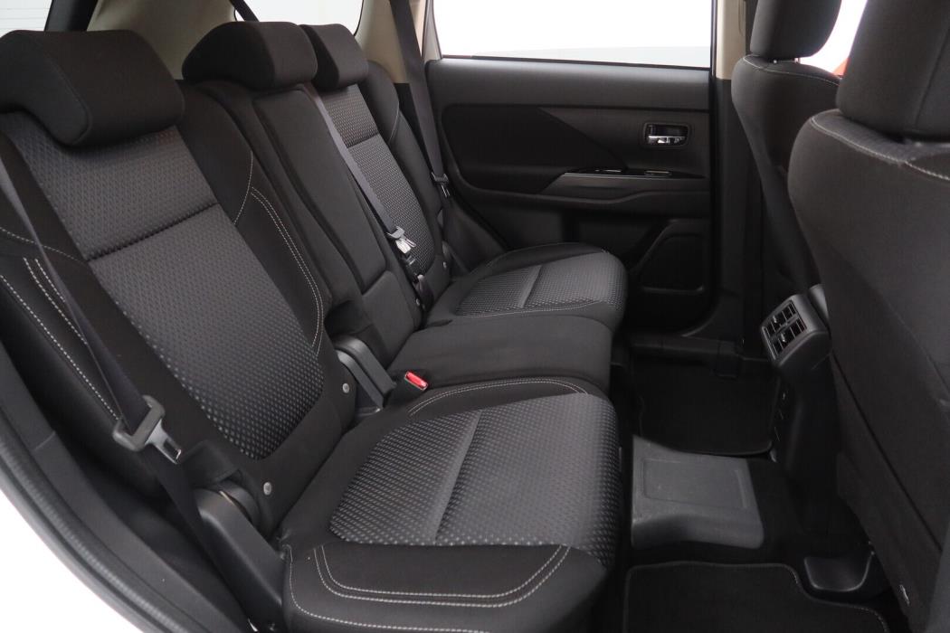 MITSUBISHI Outlander PHEV 2020